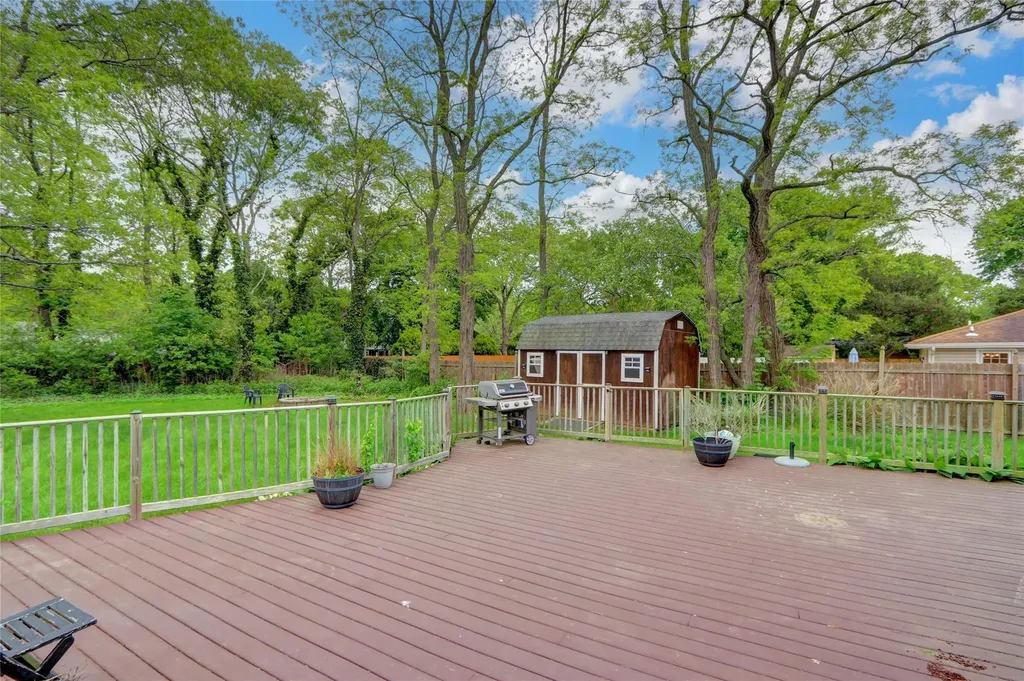 42 Sands Lane Brookhaven NY 11719