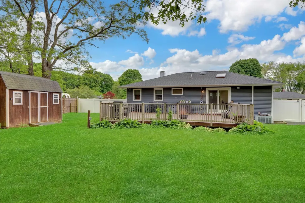 42 Sands Lane Brookhaven NY 11719