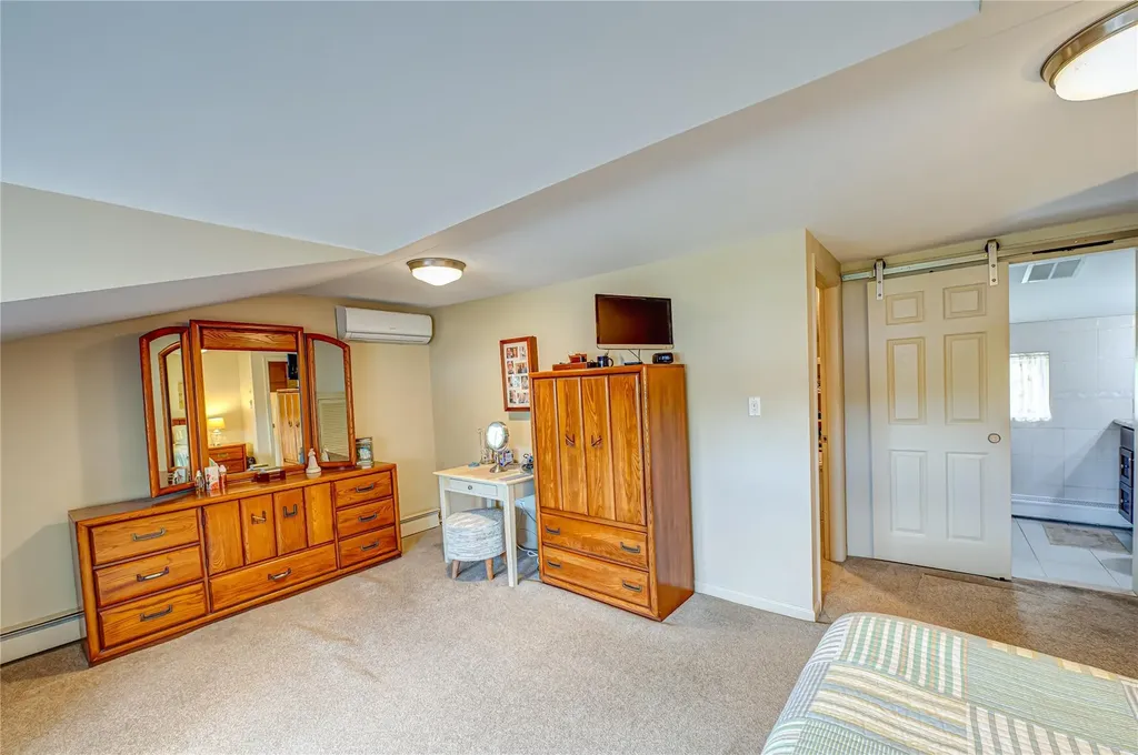 964 Manor Lane Bay Shore NY 11706