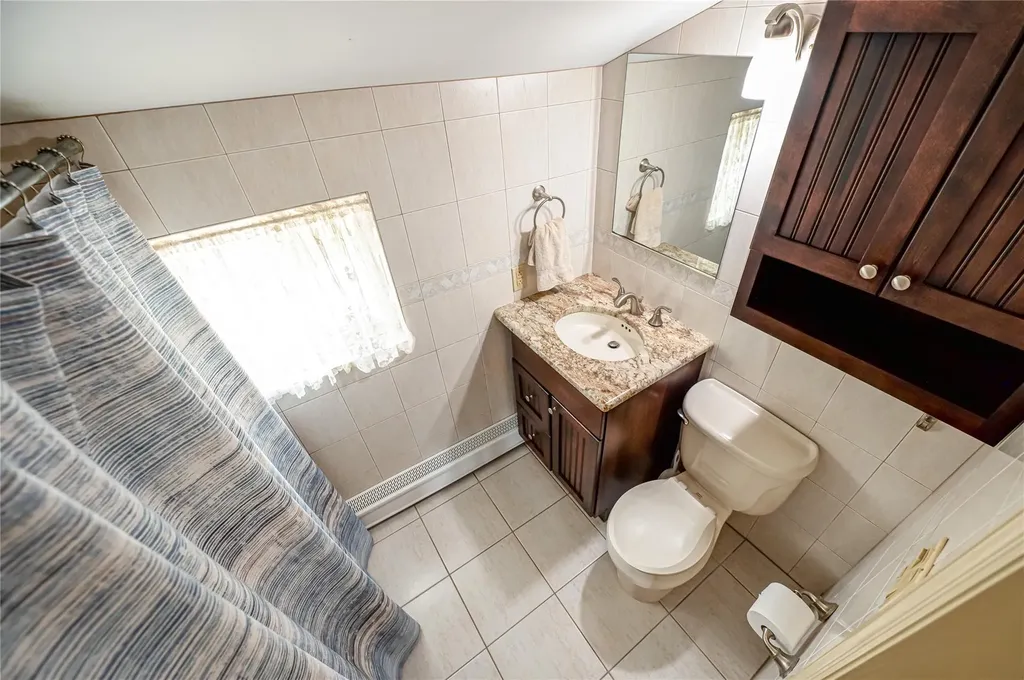 964 Manor Lane Bay Shore NY 11706