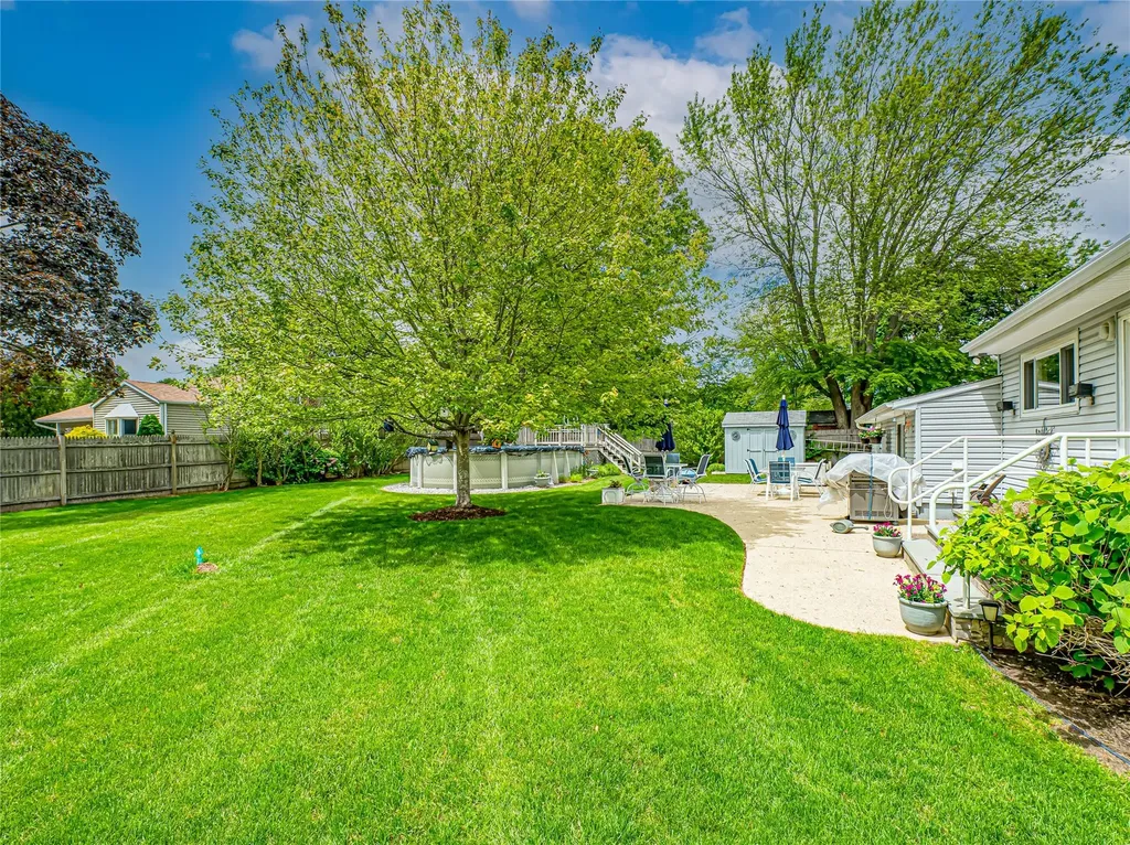 964 Manor Lane Bay Shore NY 11706