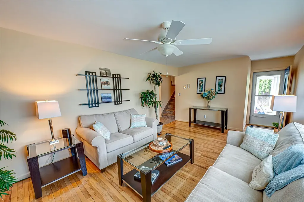 964 Manor Lane Bay Shore NY 11706