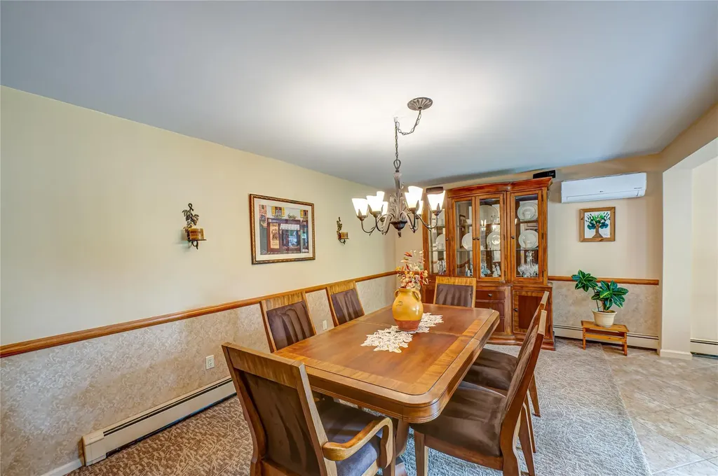 964 Manor Lane Bay Shore NY 11706