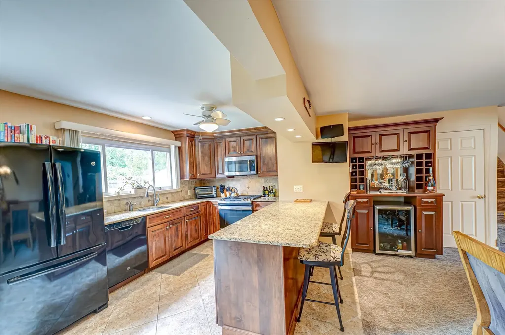 964 Manor Lane Bay Shore NY 11706