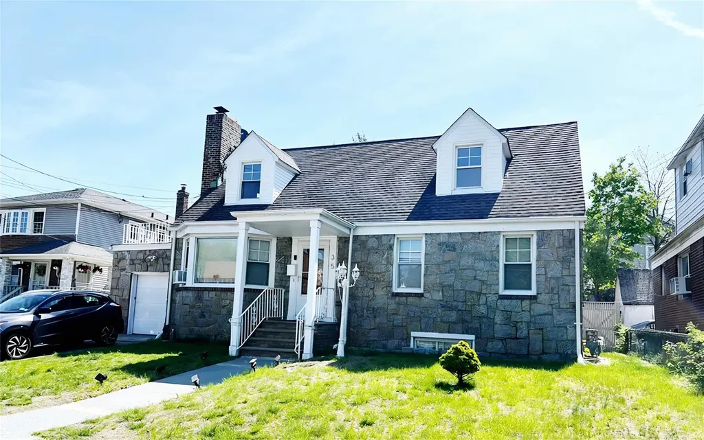 35 Hicks Street Valley Stream NY 11580