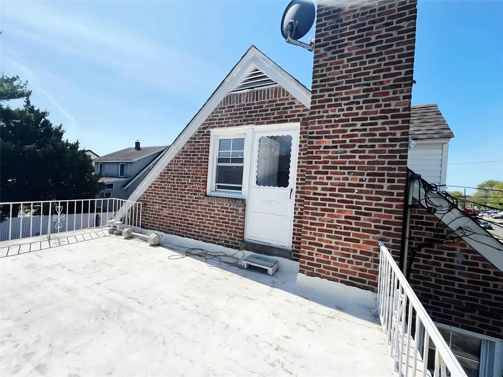 35 Hicks Street Valley Stream NY 11580