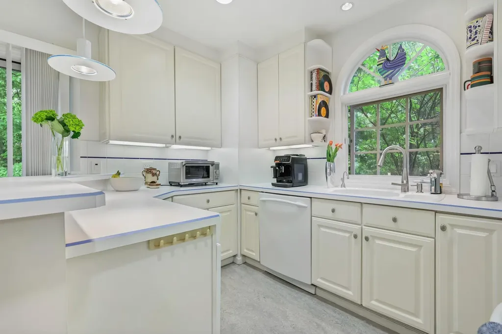 15 Bogert Avenue White Plains NY 10606