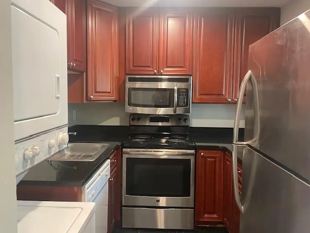 627 Chestnut Street Cedarhurst NY 11516