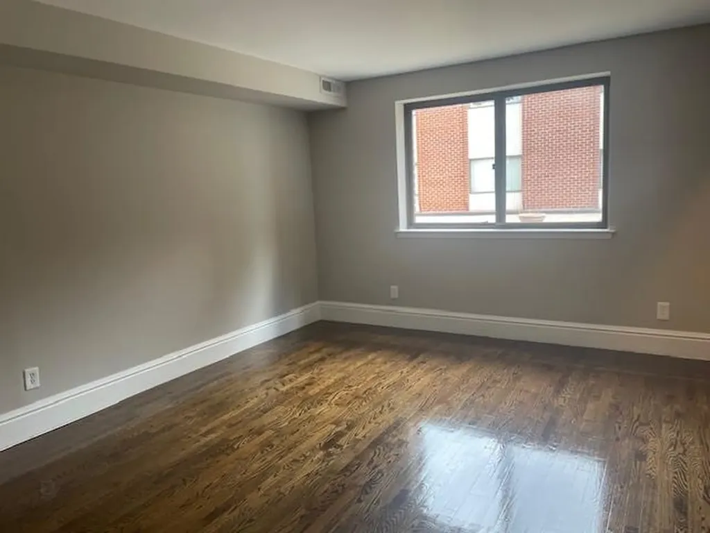 627 Chestnut Street Cedarhurst NY 11516