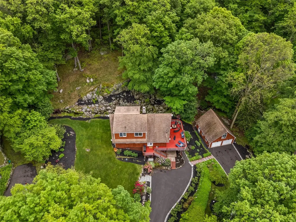35 Brookside Avenue Putnam Valley NY 10579