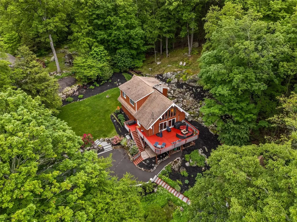 35 Brookside Avenue Putnam Valley NY 10579