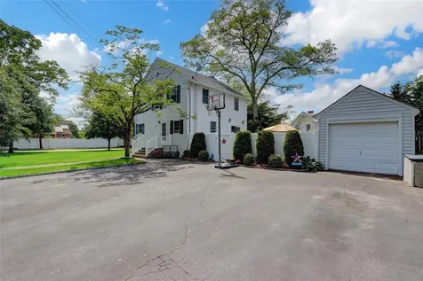 170 Little East Neck Road S Babylon NY 11702