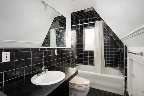 68 Stuart Avenue Amityville NY 11701