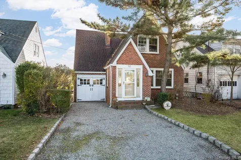 68 Stuart Avenue Amityville NY 11701