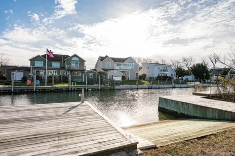 68 Stuart Avenue Amityville NY 11701