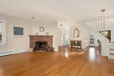 68 Stuart Avenue Amityville NY 11701