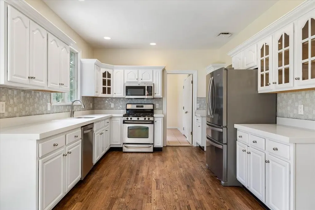 10 Aspen Circle Saint James NY 11780