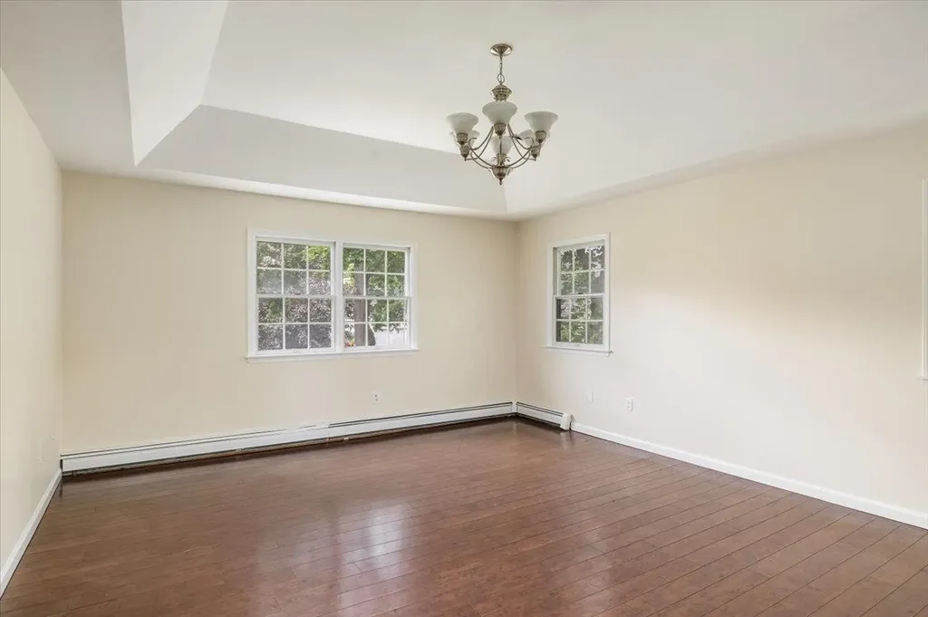 10 Aspen Circle Saint James NY 11780
