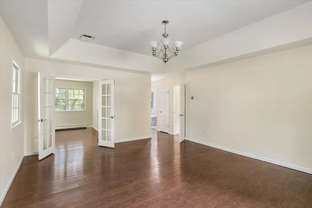 10 Aspen Circle Saint James NY 11780