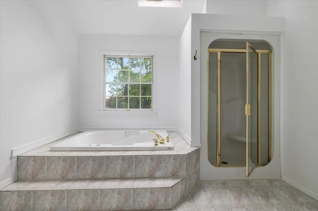 10 Aspen Circle Saint James NY 11780