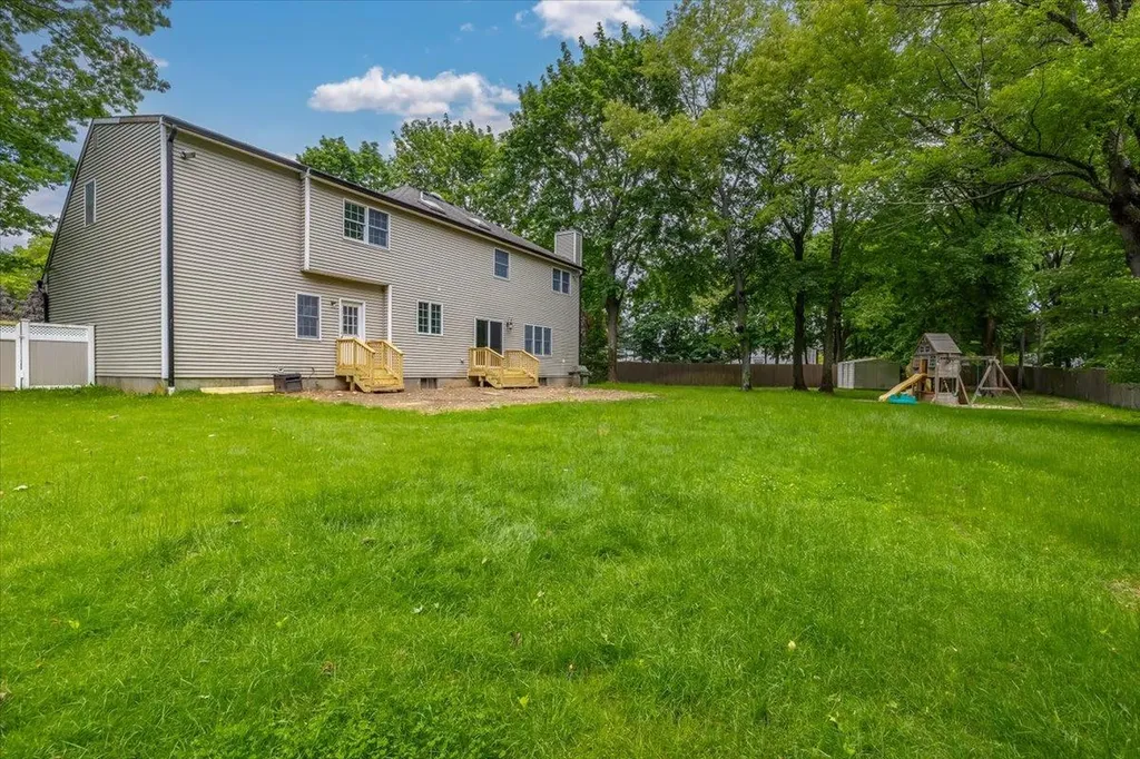 10 Aspen Circle Saint James NY 11780