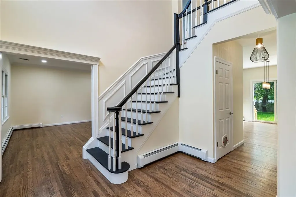 10 Aspen Circle Saint James NY 11780