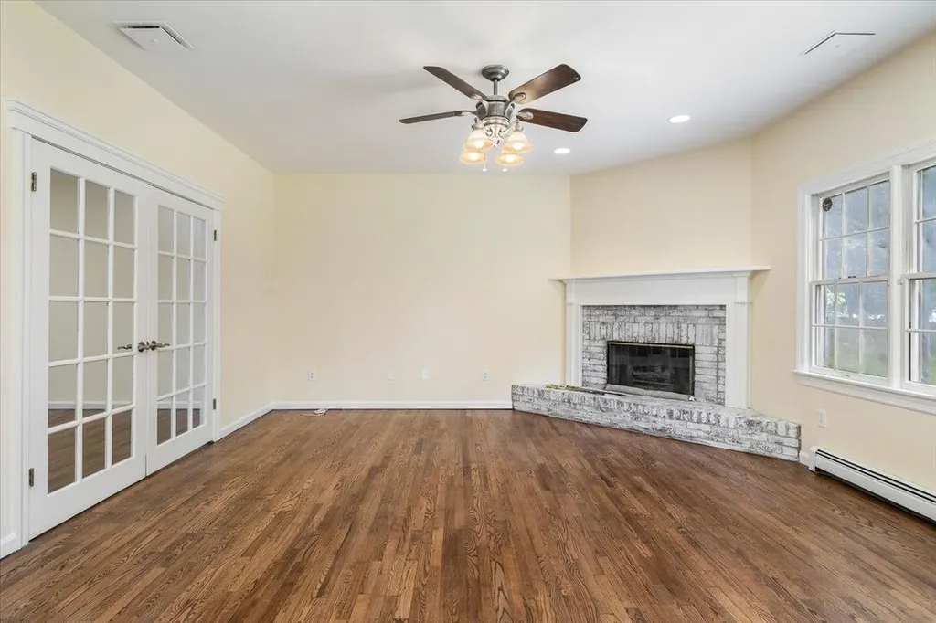 10 Aspen Circle Saint James NY 11780