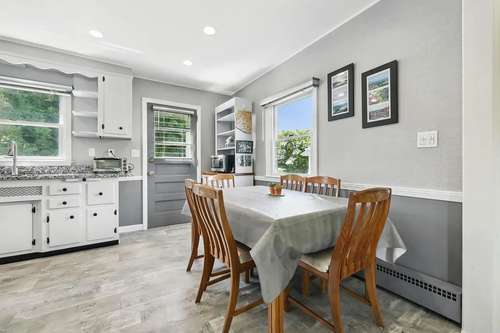 31 Tompkins Avenue White Plains NY 10603
