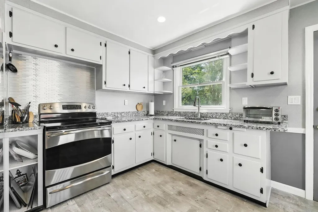 31 Tompkins Avenue White Plains NY 10603