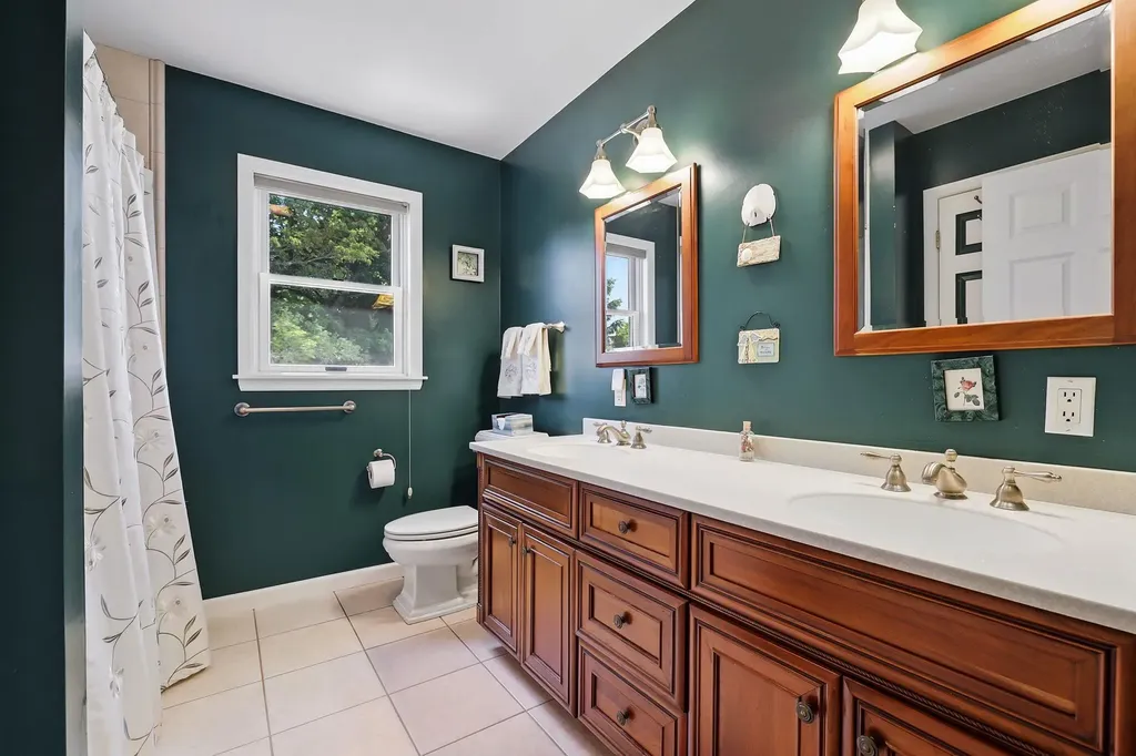 31 Tompkins Avenue White Plains NY 10603