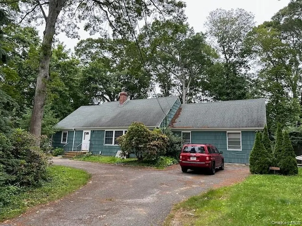 955 Deep Hole Drive Mattituck NY 11952