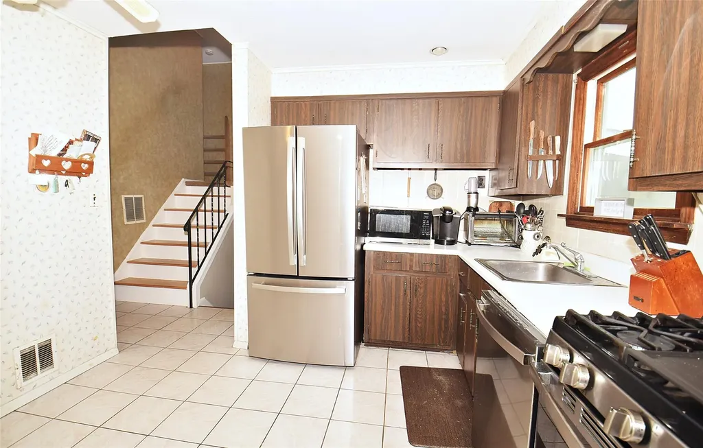 2 Walnut Drive Syosset NY 11791