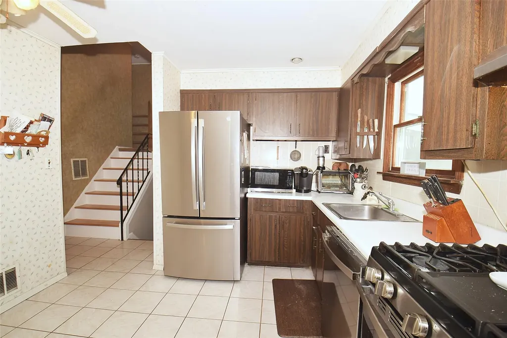 2 Walnut Drive Syosset NY 11791