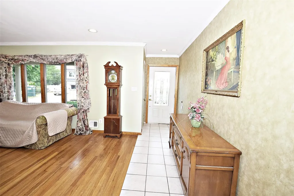 2 Walnut Drive Syosset NY 11791