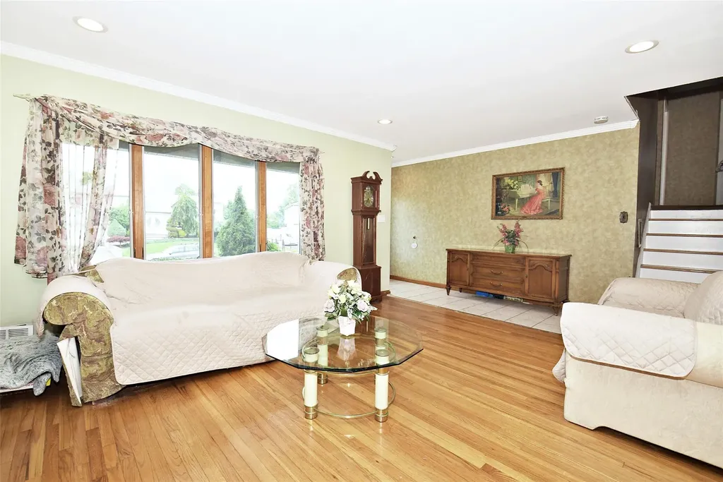 2 Walnut Drive Syosset NY 11791