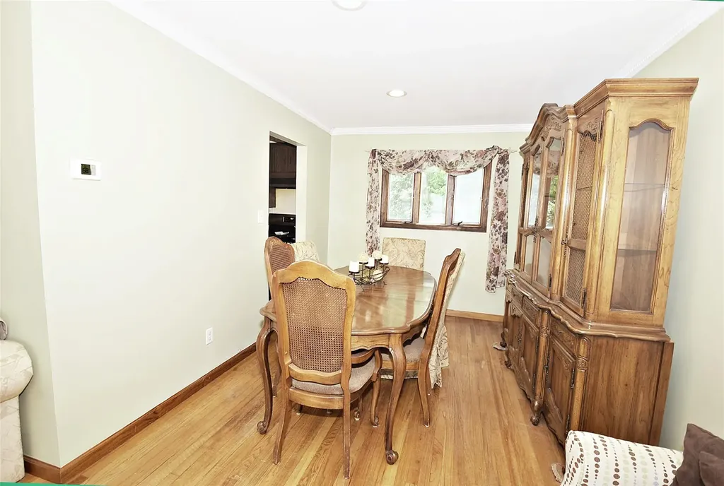 2 Walnut Drive Syosset NY 11791
