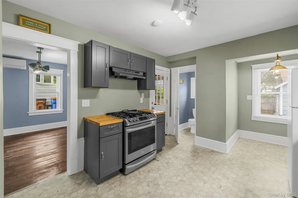 39 Pine Street Kingston NY 12401