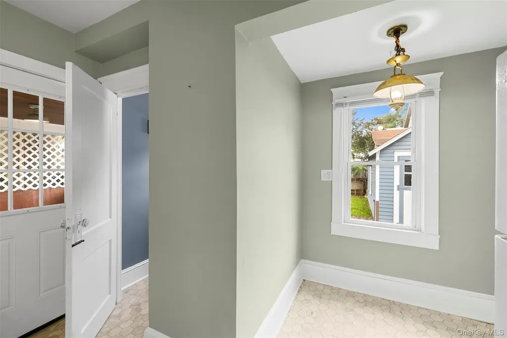 39 Pine Street Kingston NY 12401