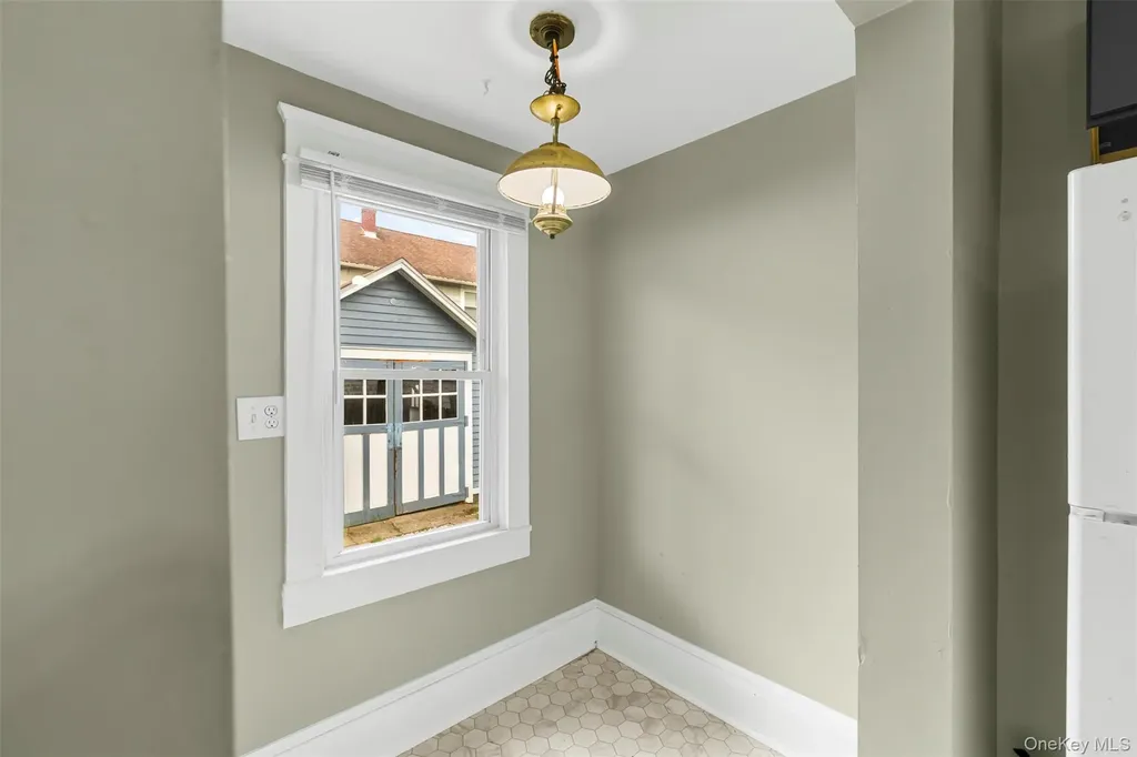 39 Pine Street Kingston NY 12401