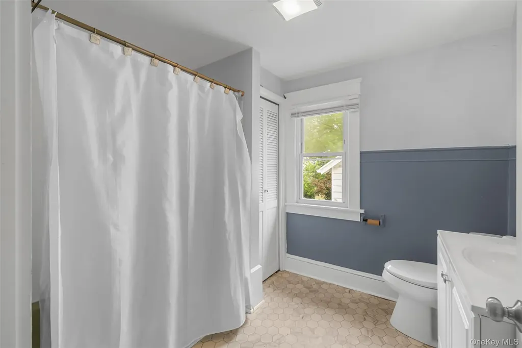 39 Pine Street Kingston NY 12401