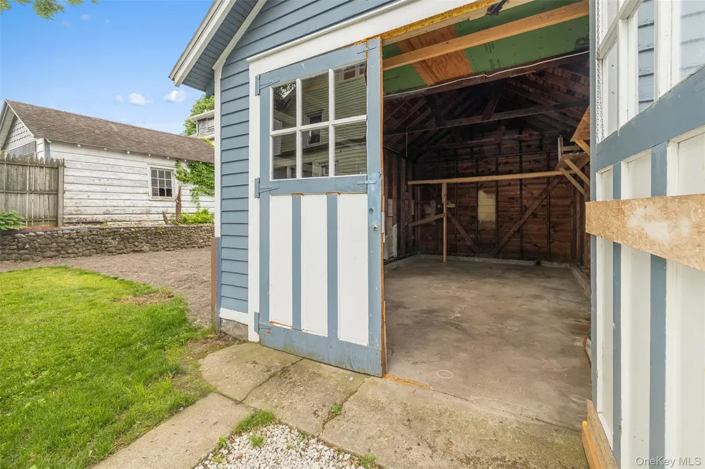 39 Pine Street Kingston NY 12401
