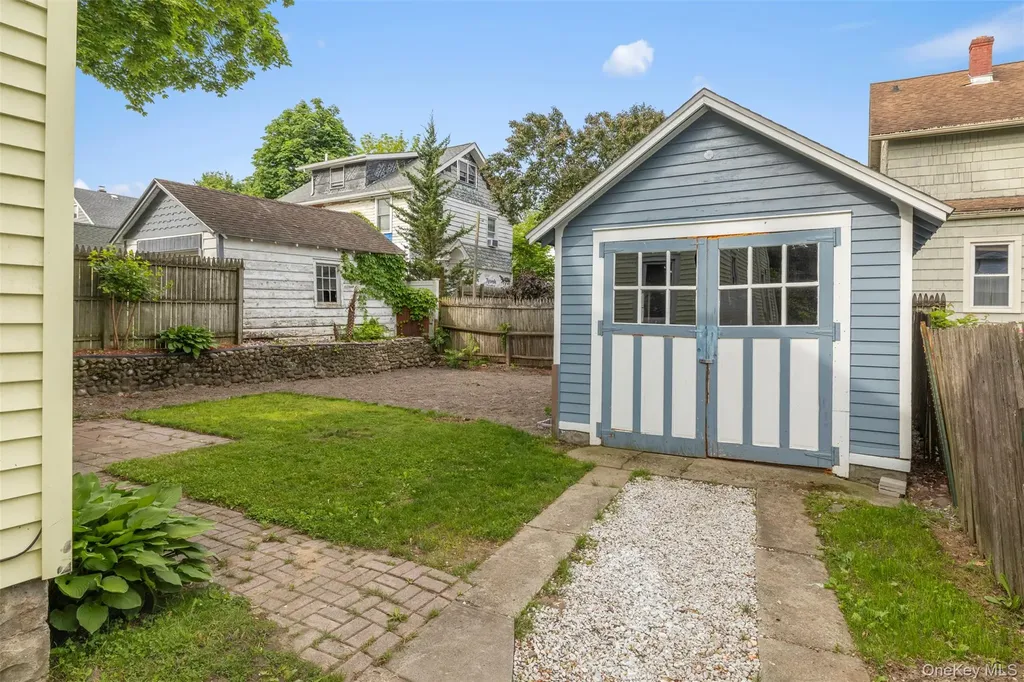 39 Pine Street Kingston NY 12401