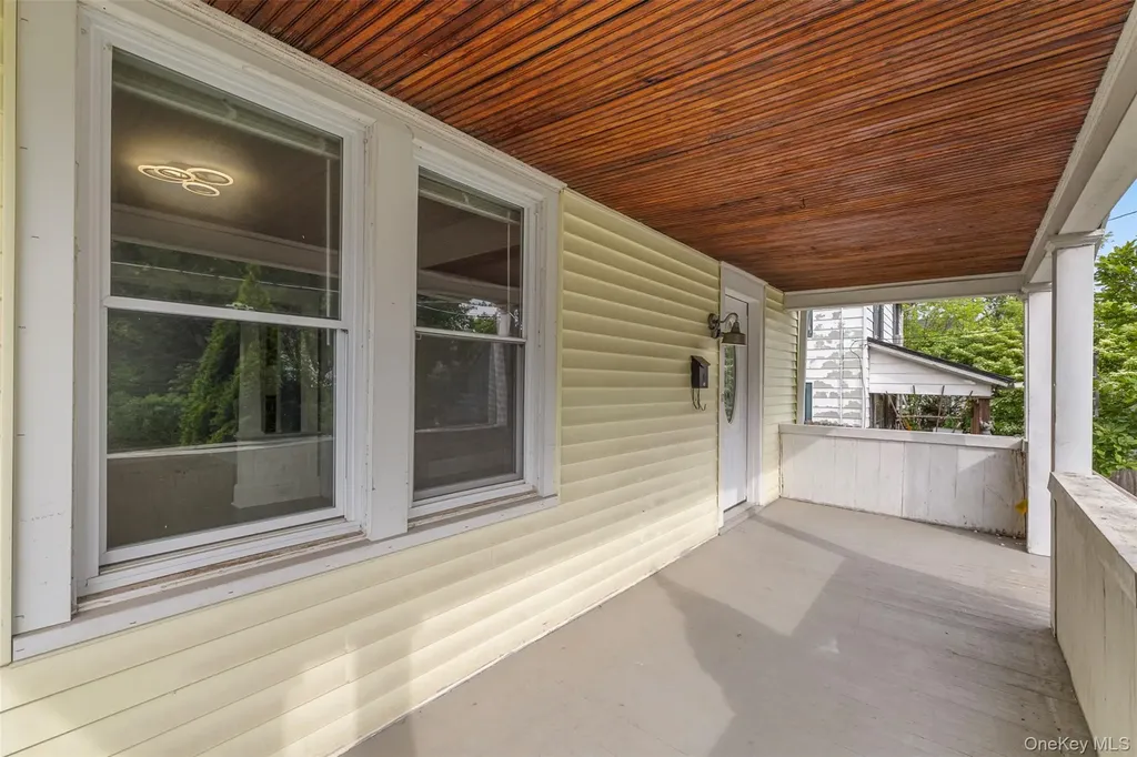 39 Pine Street Kingston NY 12401