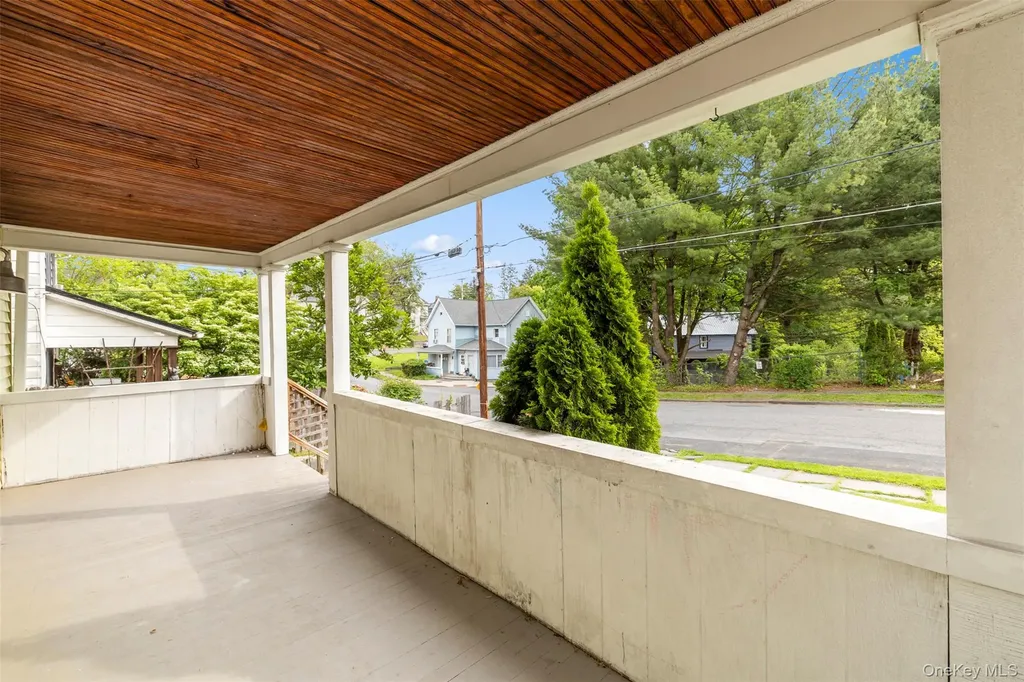 39 Pine Street Kingston NY 12401