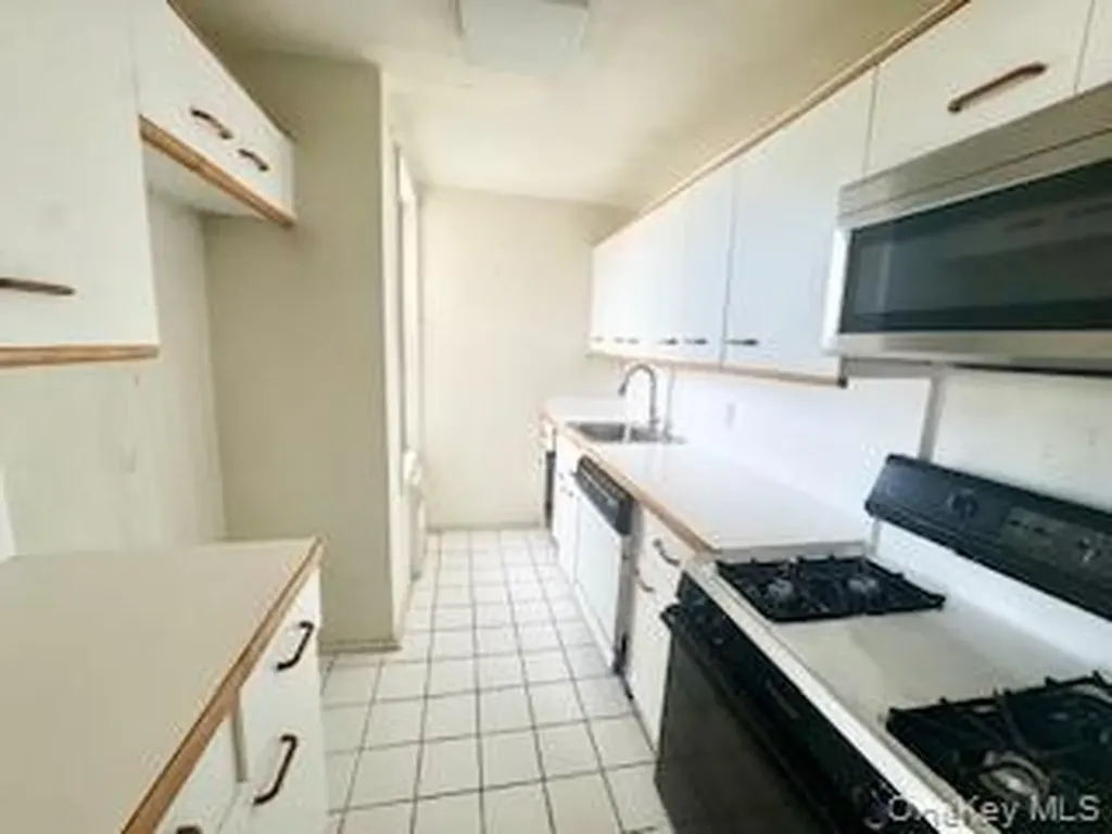 3855 3855 Shore Parkway Brooklyn NY 11235