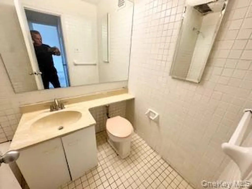 3855 3855 Shore Parkway Brooklyn NY 11235