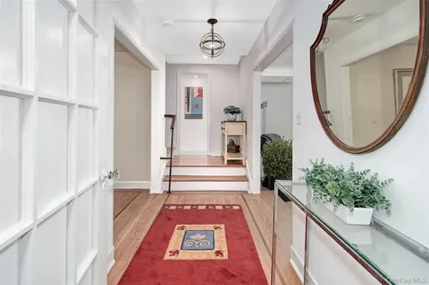 2 Byworth Road New Rochelle NY 10804
