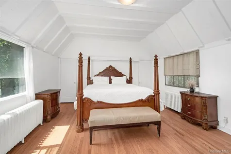2 Byworth Road New Rochelle NY 10804