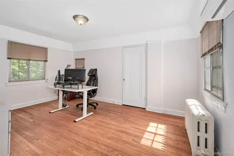 2 Byworth Road New Rochelle NY 10804