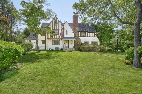 2 Byworth Road New Rochelle NY 10804